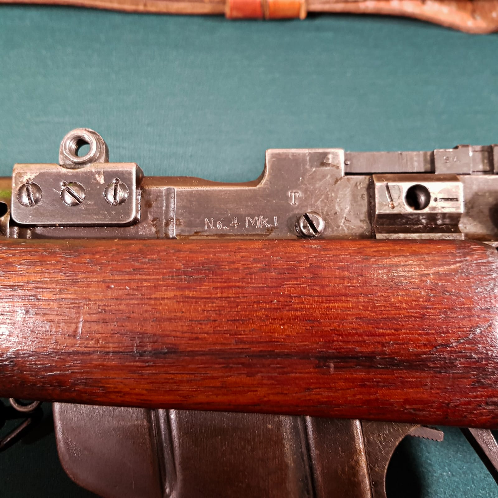 1944-BSA-Lee-Enfield-No4-Mk1T-Sniper-Rifle-with-No.32-MkII-scope-RPI-Supplies